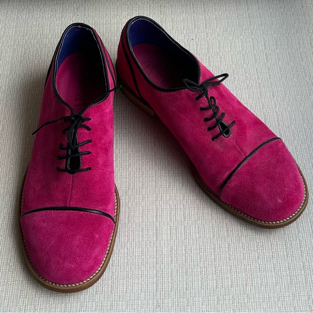 Women's Fuchsia Suede Lace-Up Flats